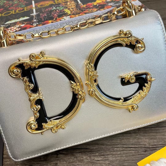 Luxury accessories A37