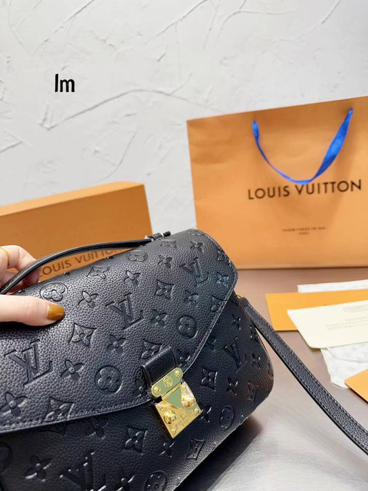 Luxury accessories A40