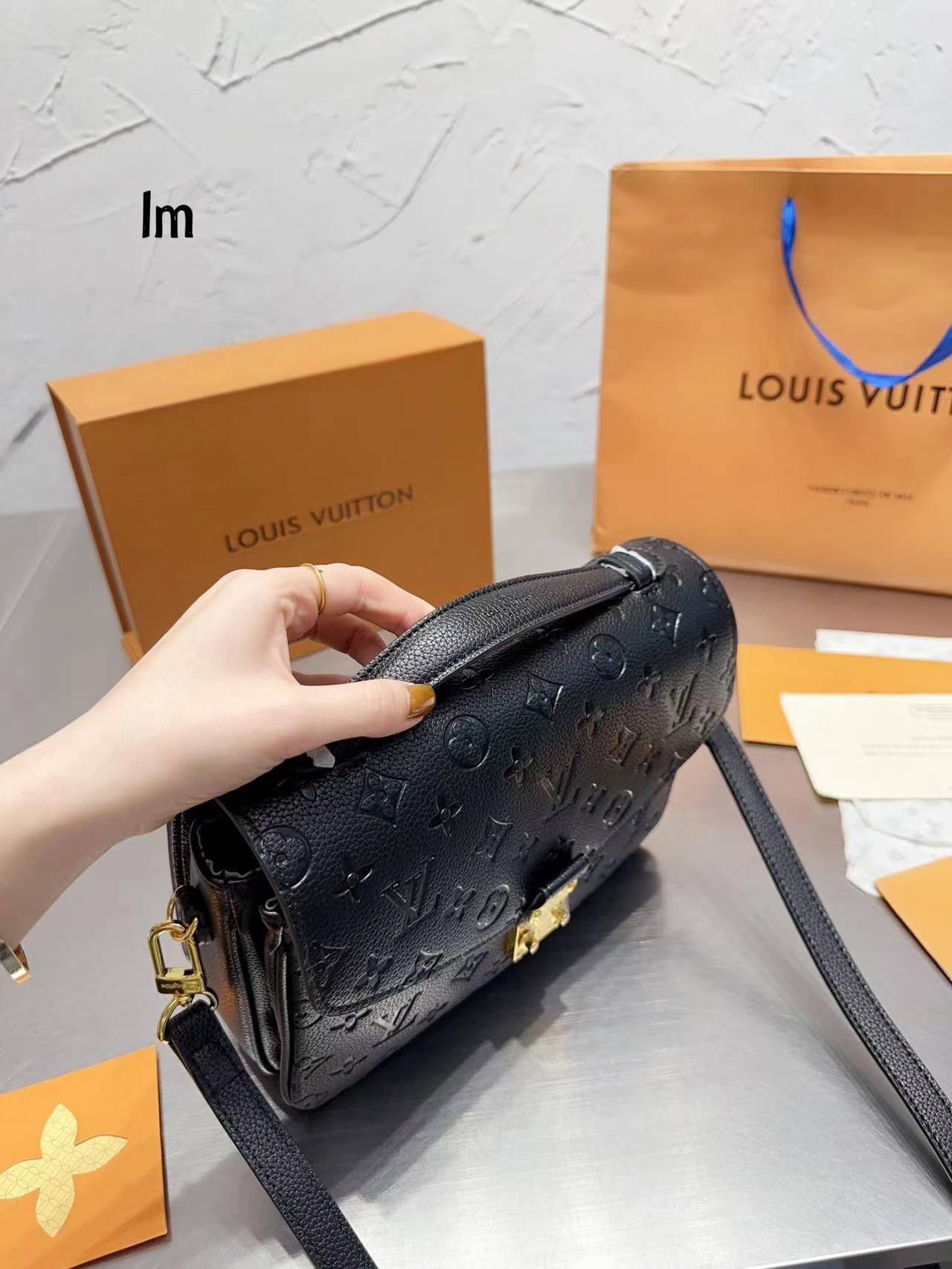 Luxury accessories A40
