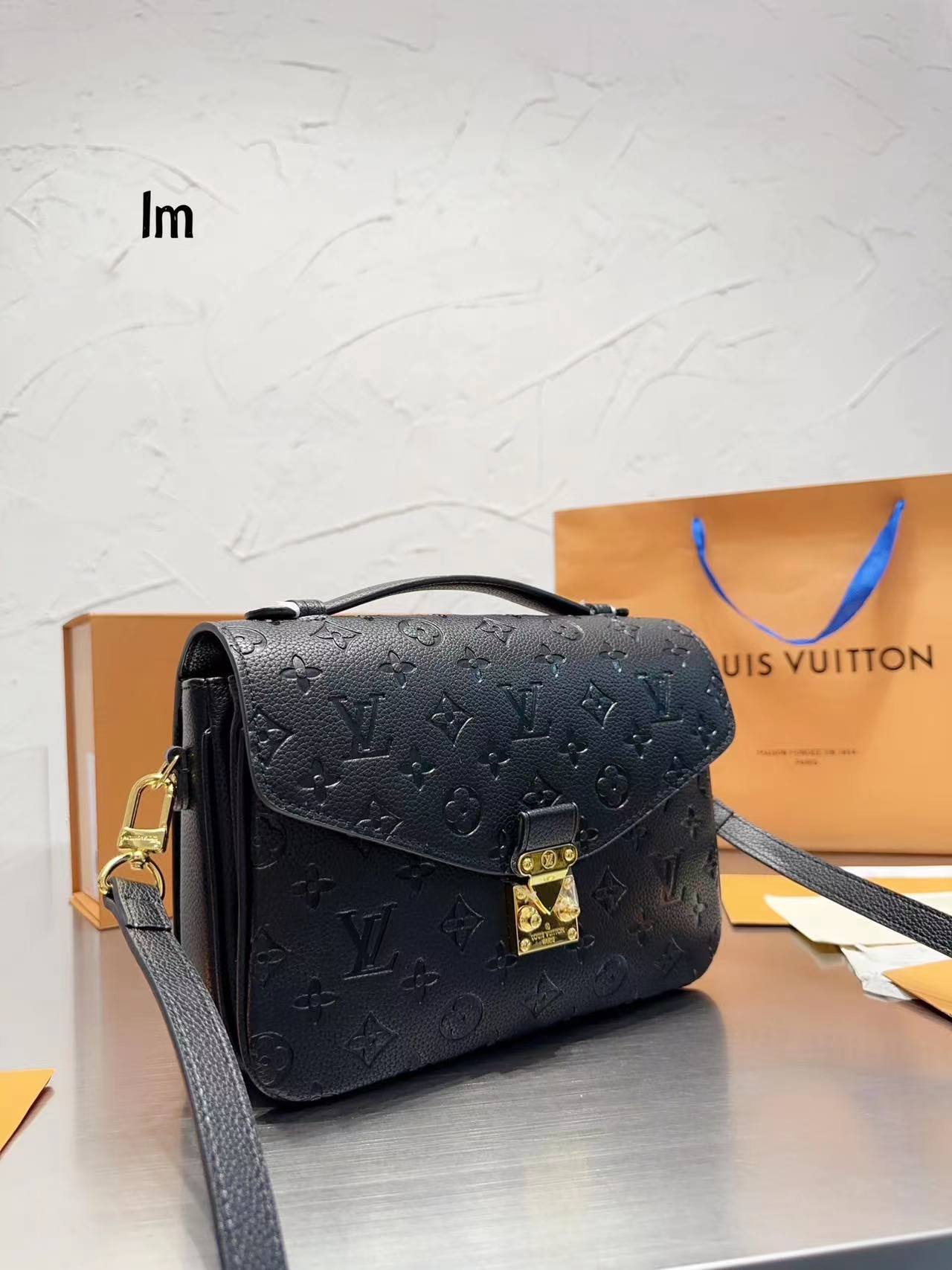 Luxury accessories A40