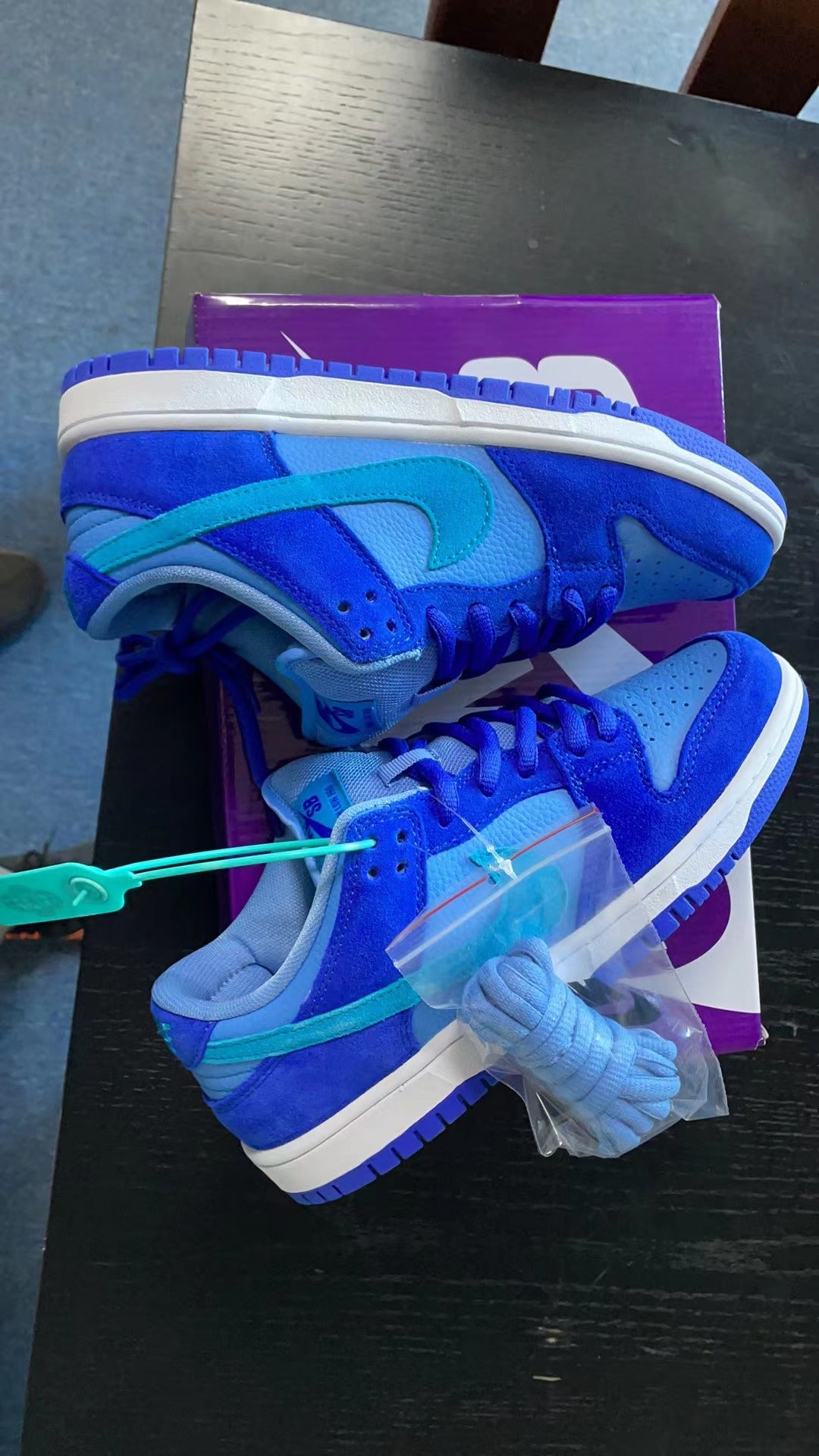 sneaker shoes SB DUNK LOW PRO  BLUE RASPBERRY