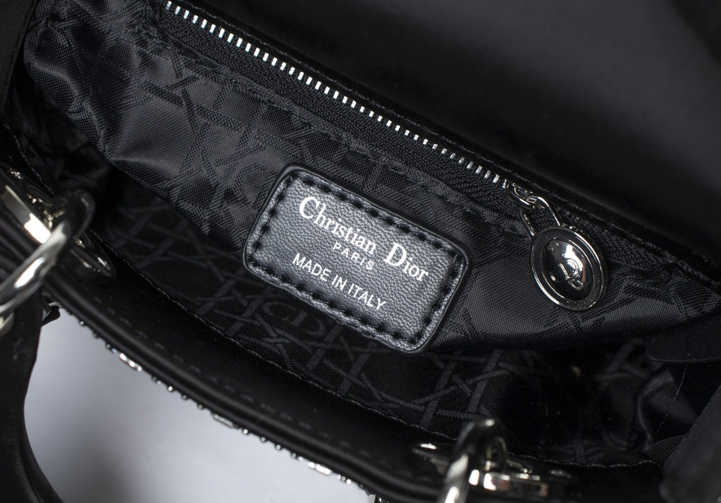 VL - Luxury Edition Bags DIR 230
