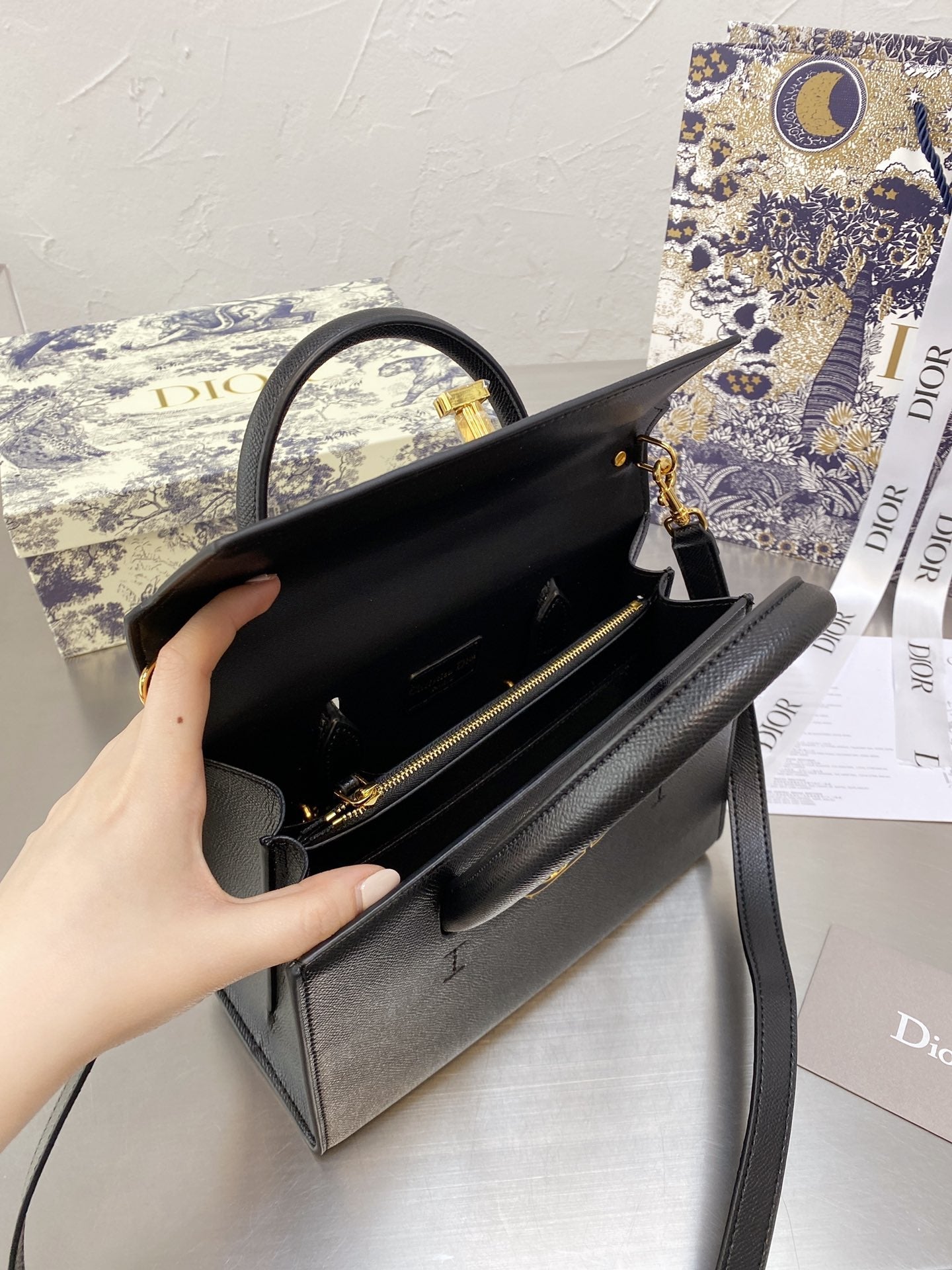 VL - Luxury Edition Bags DIR 202
