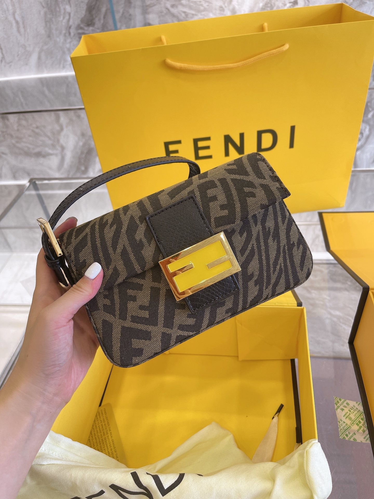 VL - Luxury Edition Bags FEI 210